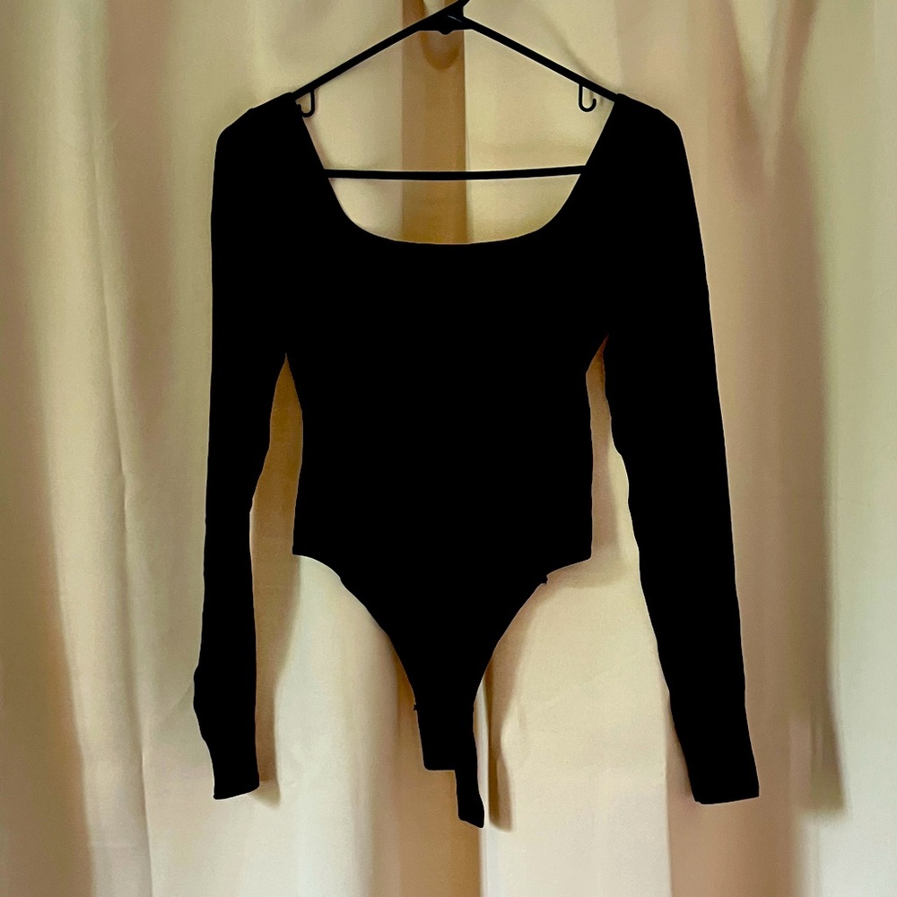 lululemon athletica Black Long Sleeve Bodysuit